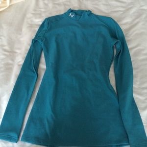 Long sleeve cold gear underarmour shirt size s